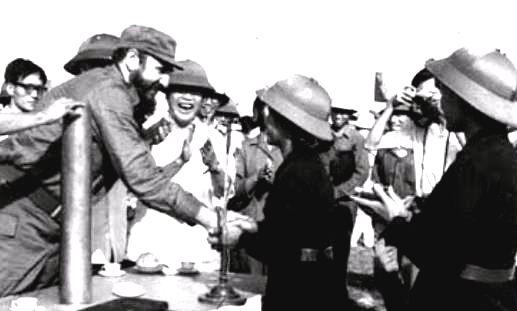 El Comandante en Jefe Fidel Castro Ruz fue el único jefe de Estado extranjero que cruzó el paralelo 17 y visitó a las tropas que aún combatían contra Estados Unidos en Vietnam del Sur.