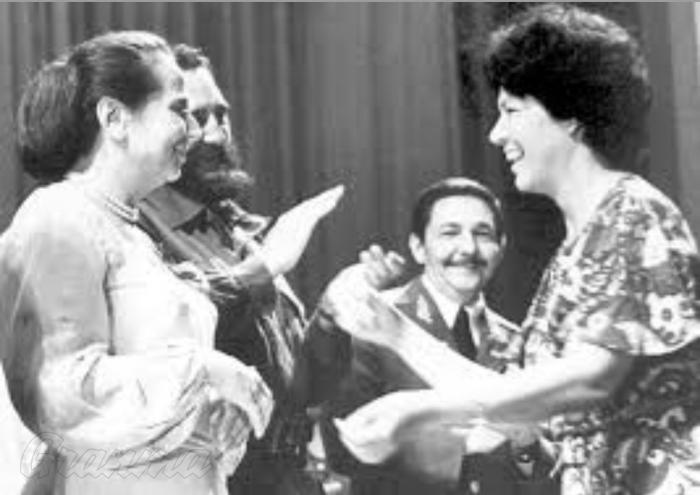 Una estrecha amistad, nacida de los principios y la lucha revolucionaria, unió a la combatiente Asela con Vilma, Fidel y Raúl. Foto: Archivo de Granma