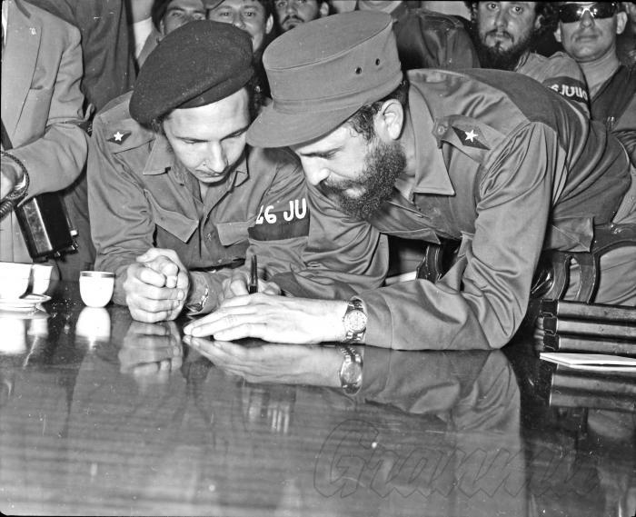 Wie Fidel und Raúl es uns gelehrt haben, muss in unserer Gesellschaft und in unserer Partei ein Prinzip herrschen: das, des Vorbilds, das an seinen Verdiensten, seinen Fähigkeiten und seiner Bescheidenheit zu erkennen ist Photo: Archivo