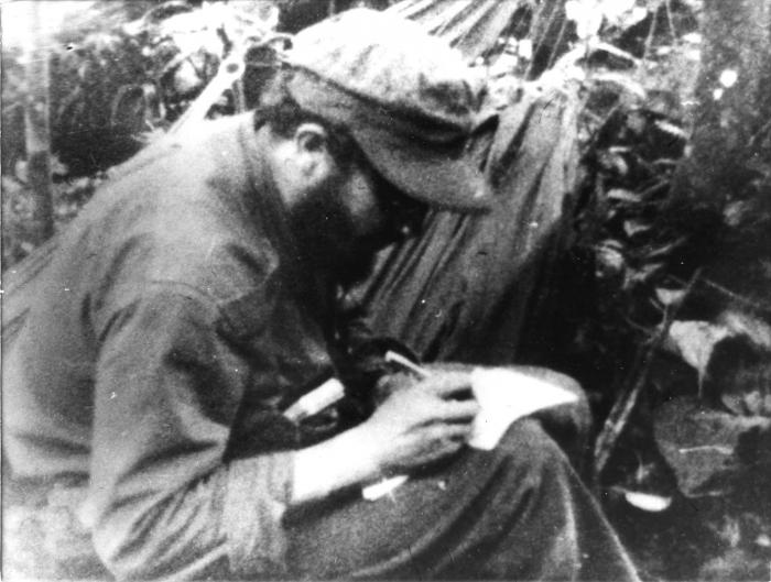 Fidel Castro en la Sierra Maestra Foto: Archivo Granma