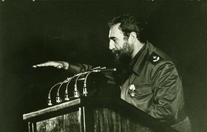 Fidel Castro en la inauguración del Hospital Hermanos Ameijeiras el 3 de diciembre de 1982. Foto: Jorge Oller