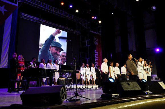 Jóvenes y músicos dedicarón una Cantata a Fidel