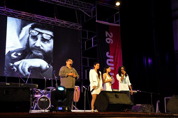 Artistas cubanos rinden tributo al Comandante en Jefe Fidel Castro Ruz