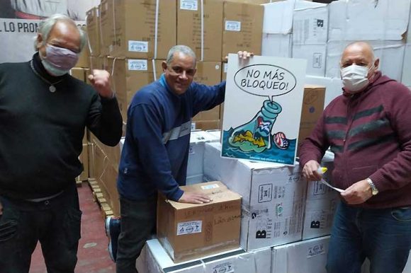 Cargamento de jeringas donadas por solidaridad argentina. Foto: Prensa Latina