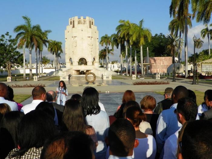 El Consejo de Dirección de la FGR y fiscales jefes de todos los municipios del país rindieron homenaje a Martí y Fidel. Foto: Eduardo Palomares