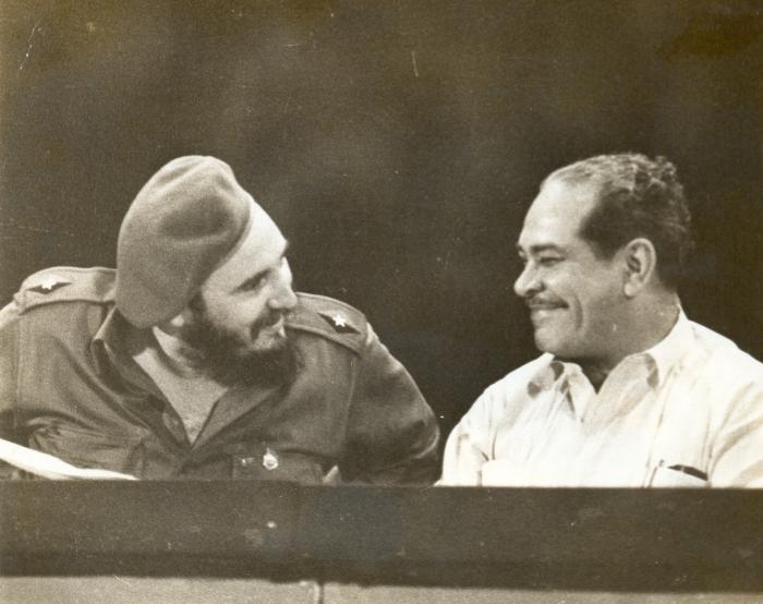 Blas Roca Calderío con Fidel Castro, en un acto efectuado en 1961 Foto: Archivo de Granma