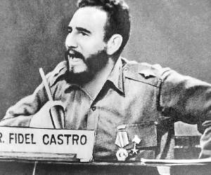 La Habana. 4 de junio de 1963. Fidel Castro interviene por la radio y la televisión cubanas.