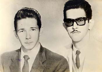 Raúl Castro y Antonio Ñico López en México, noviembre de 1956.