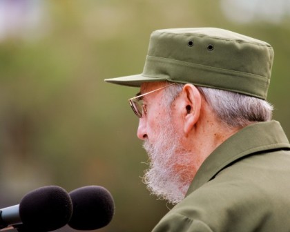 Fidel en acto por 50 aniversario de los CDR
