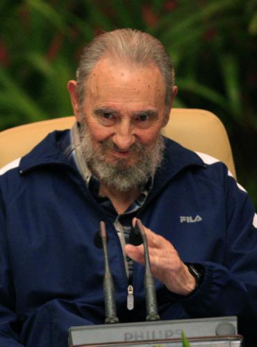 Fidel en la Clausura del VI Congreso del Partido