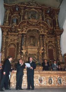 Fidel Castro Ruz recibe en la Catedral de Quito el título de Huésped Ilustre y la llave de la Ciudad