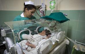 La atención neonatal en Cuba, que inició en 1961, ha contribuido a disminuir cada año la mortalidad infantil. Foto: Irene Pérez/ Cubadebate.
