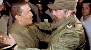 Hugo Chávez y Fidel Castro, la noche de su primer encuentro en La Habana, el 13 de diciembre de 1994.