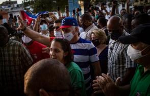 El Presidente cubano se apareció en La Tángana juvenil en el Parque Trillo. Foto: Yusmilis Dubrosky / Cubadebate