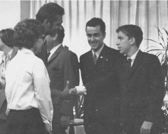 Con el Subdirector de la UNESCO, presidentes de la FEU y de la FEEM. Mayo 1971
