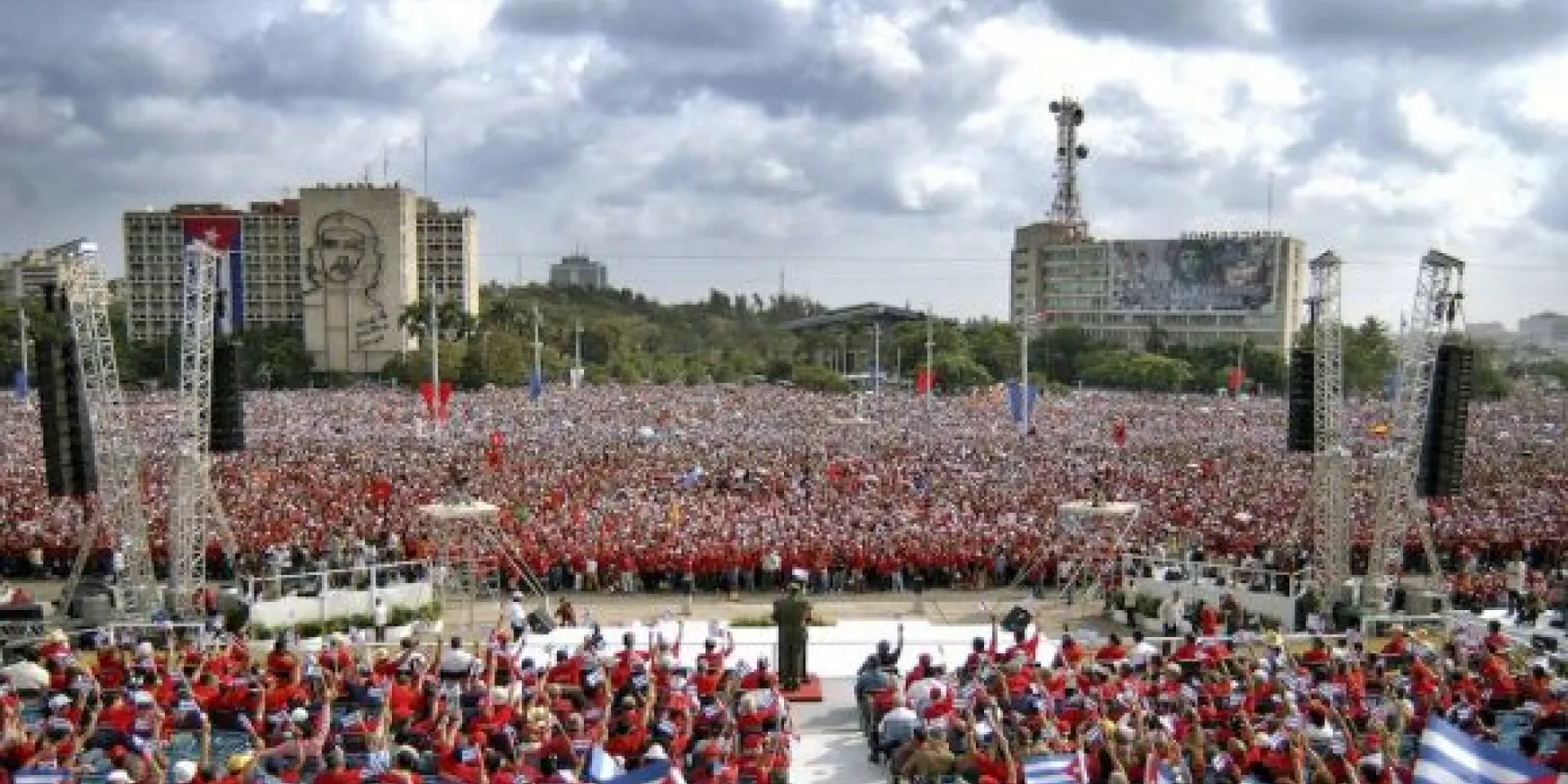 En la Plaza con Fidel.