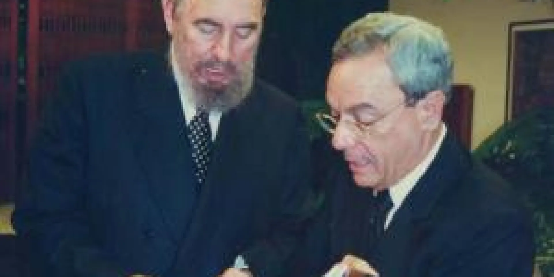 O historiador da cidade de Havana, doutor Eusebio Leal Spengler, sempre teve uma relação estreita com o líder histórico da Revolução Cubana, Fidel Castro Ruz Foto: Arquivo do Granma