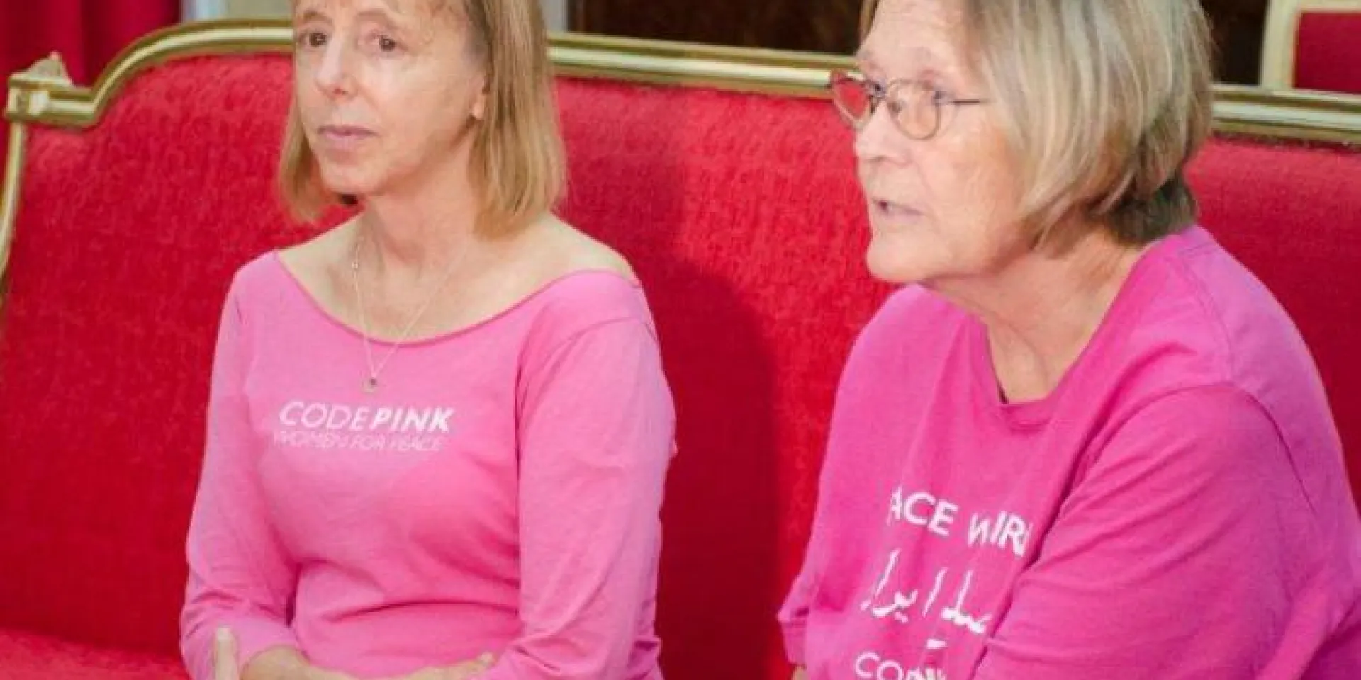 Las pacifistas Medea Benjamin (izquierda) y Ann Weight, realizan una intensa actividad para poner fin al bloqueo a Cuba y defender otras causas justas del mundo Foto: Orlando Perera