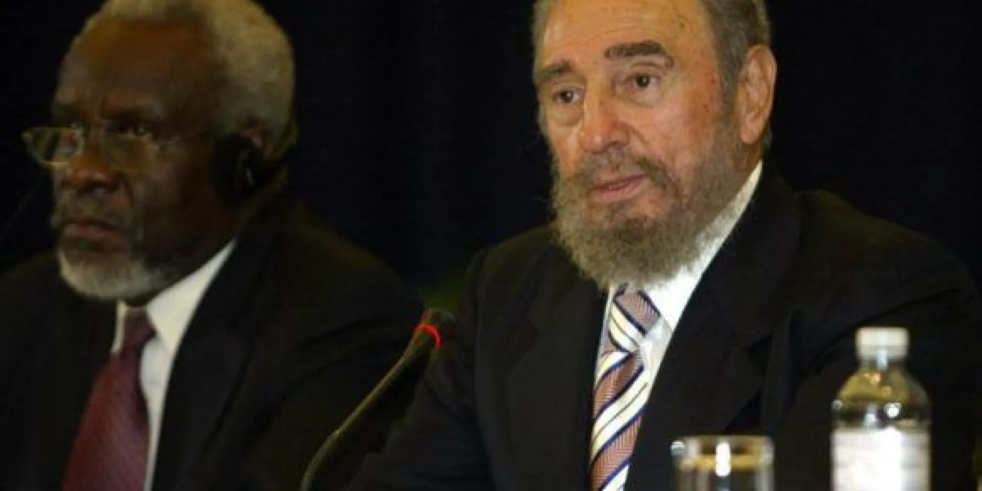 El presidente cubano Fidel Castro en la conferencia de prensa final de la de la II Cumbre Cuba-CARICOM. Bridgetown, Barbados. Foto: www.fidelcastro.cu