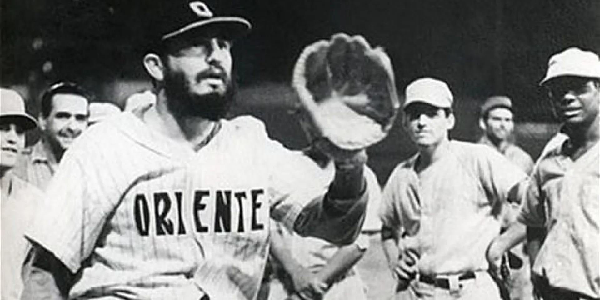 Fidel fue un amante del béisbol y otros deportes como la natación, el fútbol y el baloncesto. Foto: Trabajadores.