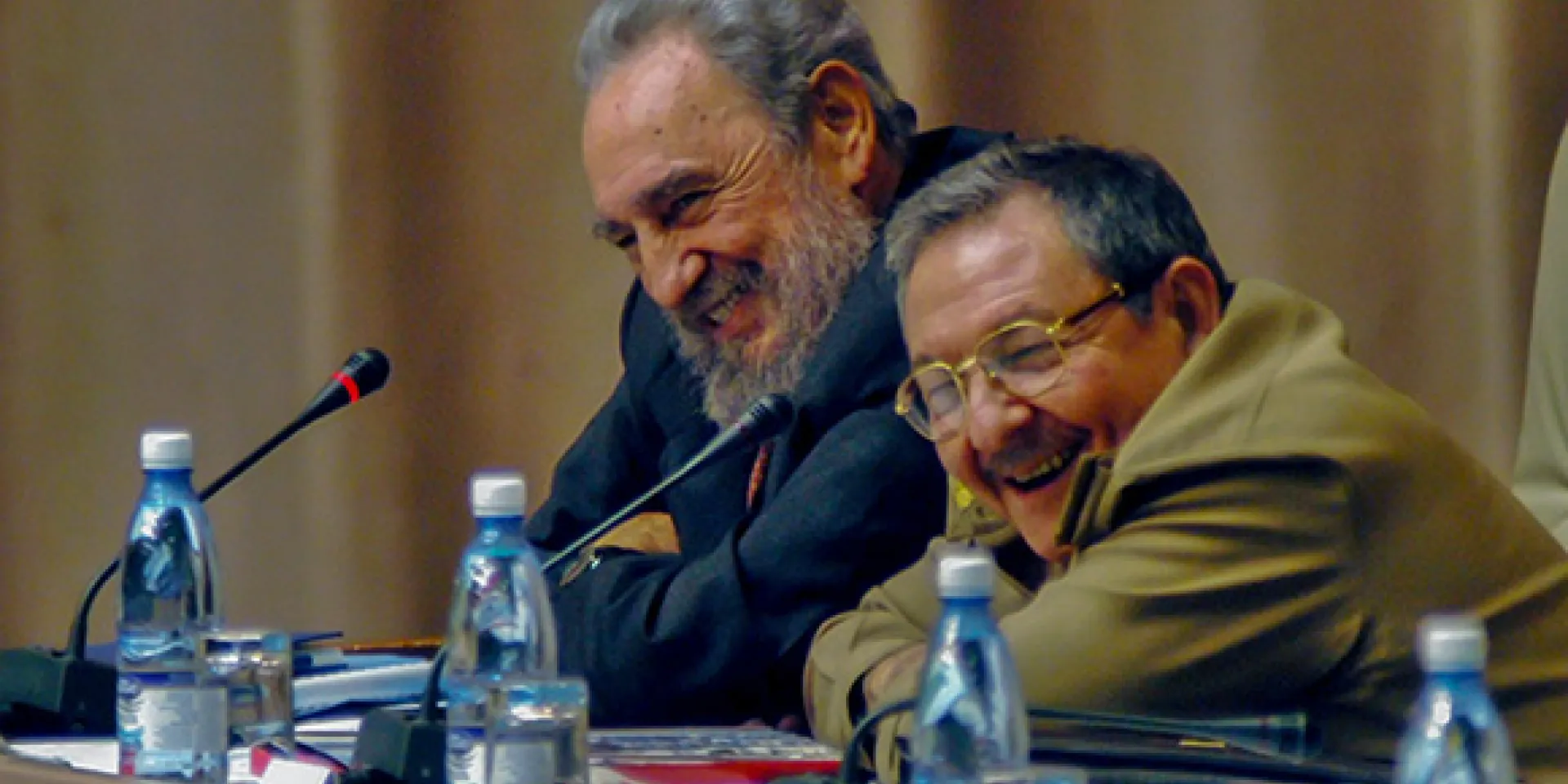 Fidel y Raúl. Foto: Ismael Francisco/ Cubadebate.