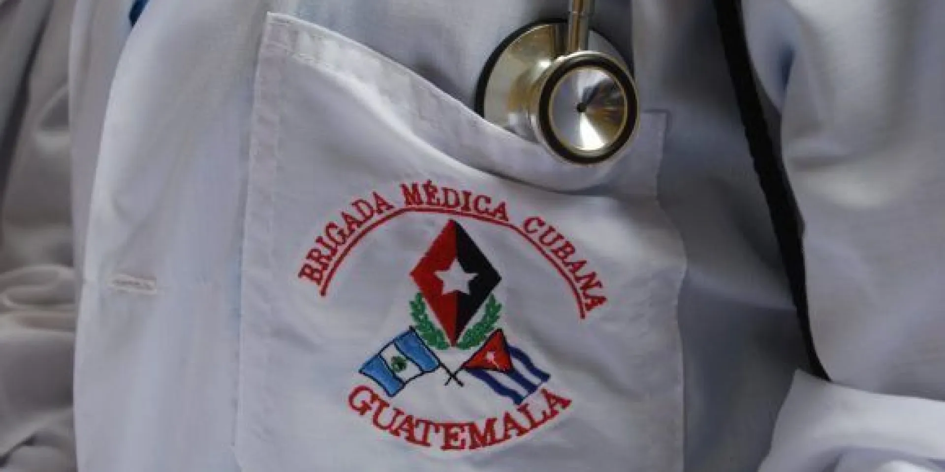 Cooperantes cubanos de la Salud atienden a los guatemaltecos afectados por la erupción del Volcán de Fuego: Fotos: Prensa Latina