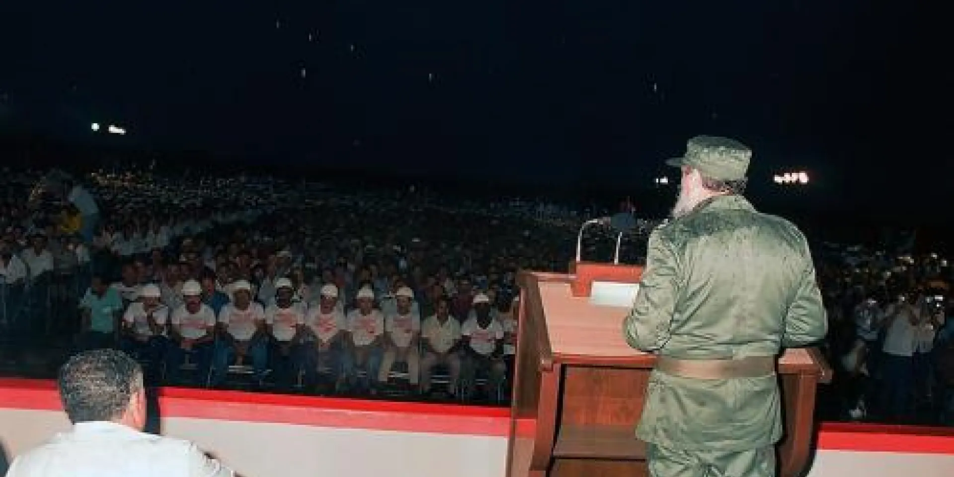 Intervención de Fidel en la inauguración del aeropuerto de Varadero Juan Gualberto Gómez, el 25 de septiembre de 1989. Foto: Estudios Revolución