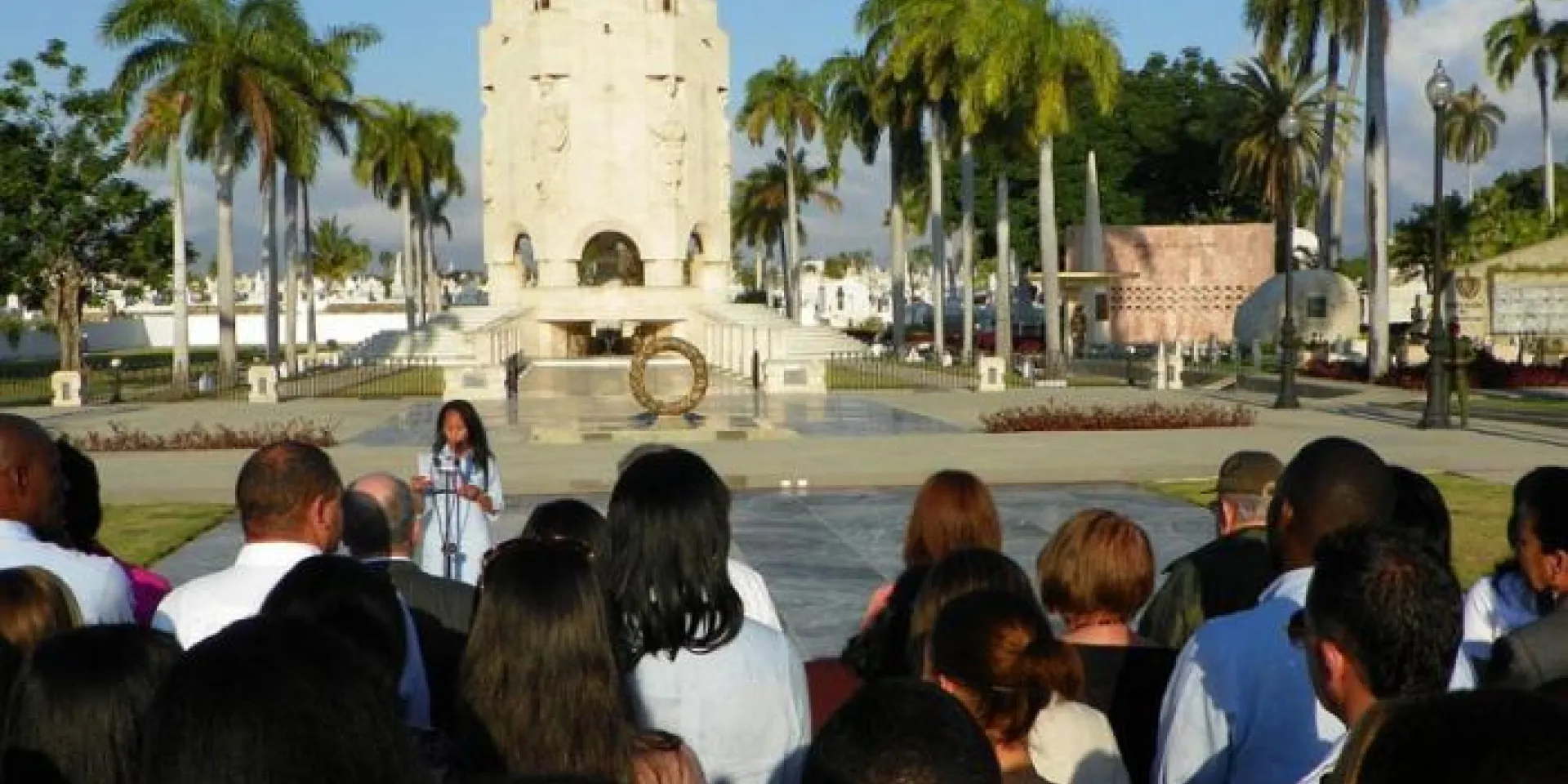 El Consejo de Dirección de la FGR y fiscales jefes de todos los municipios del país rindieron homenaje a Martí y Fidel. Foto: Eduardo Palomares