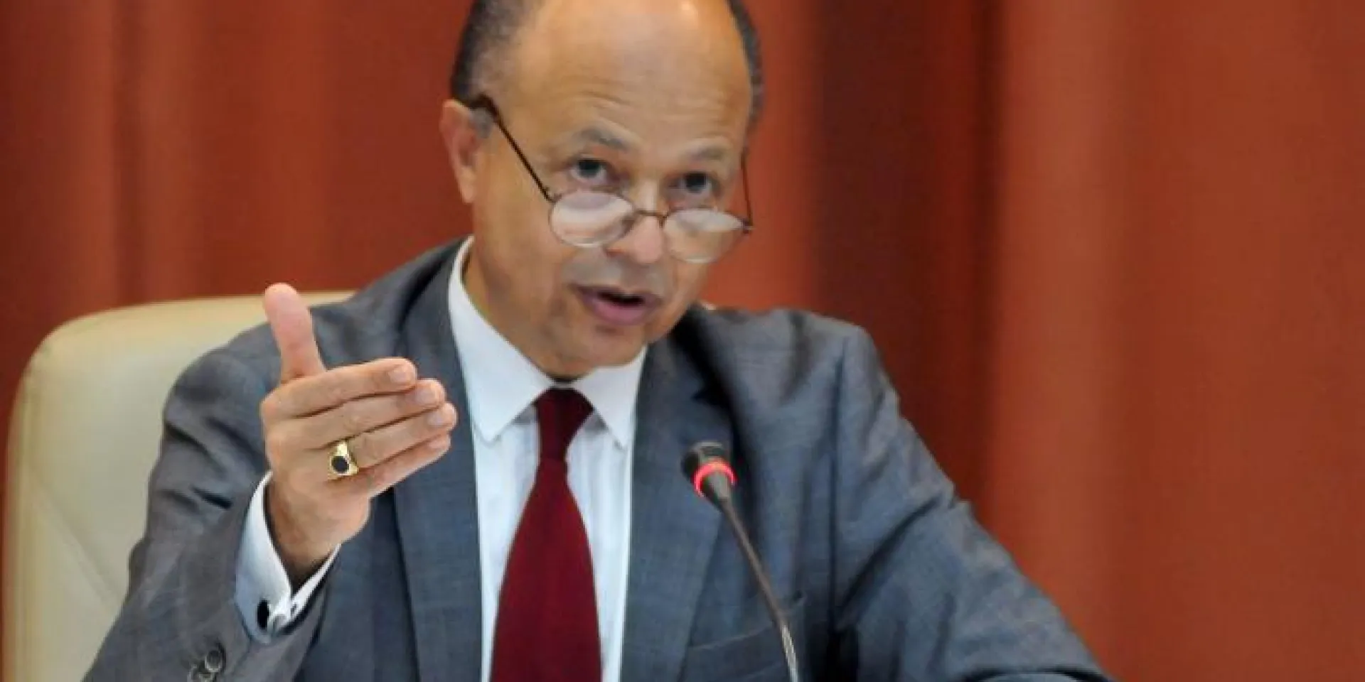 Dr.C. David Atchoarena, Director de la División de Políticas y Sistemas de Aprendizaje a lo Largo de la Vida, UNESCO, durante el Panel: Universidad y la Agenda 2030 de desarrollo sostenible, Universidad 2018 en el 11no. Congreso Internacional de Educación Superior, en el Palacio de Convenciones, Playa