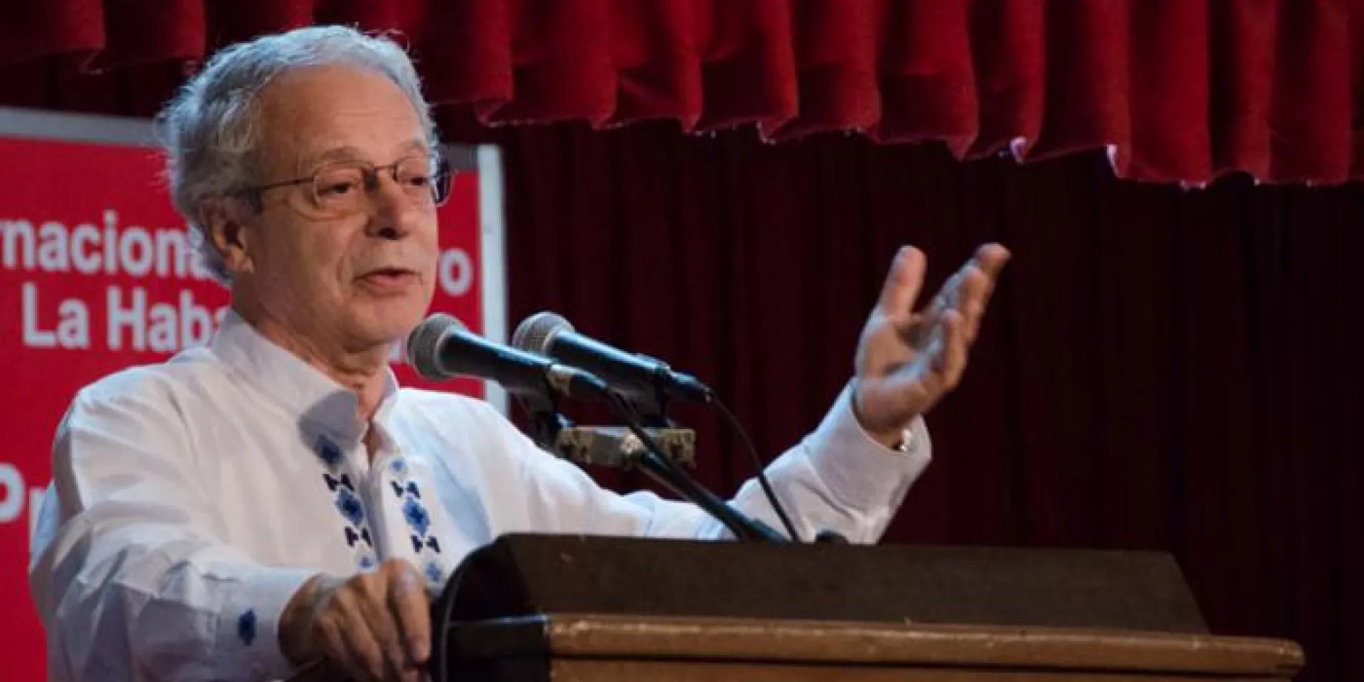 Frei Betto durante la presentación de los libros en la sala Nicolás Guillén de La Cabaña