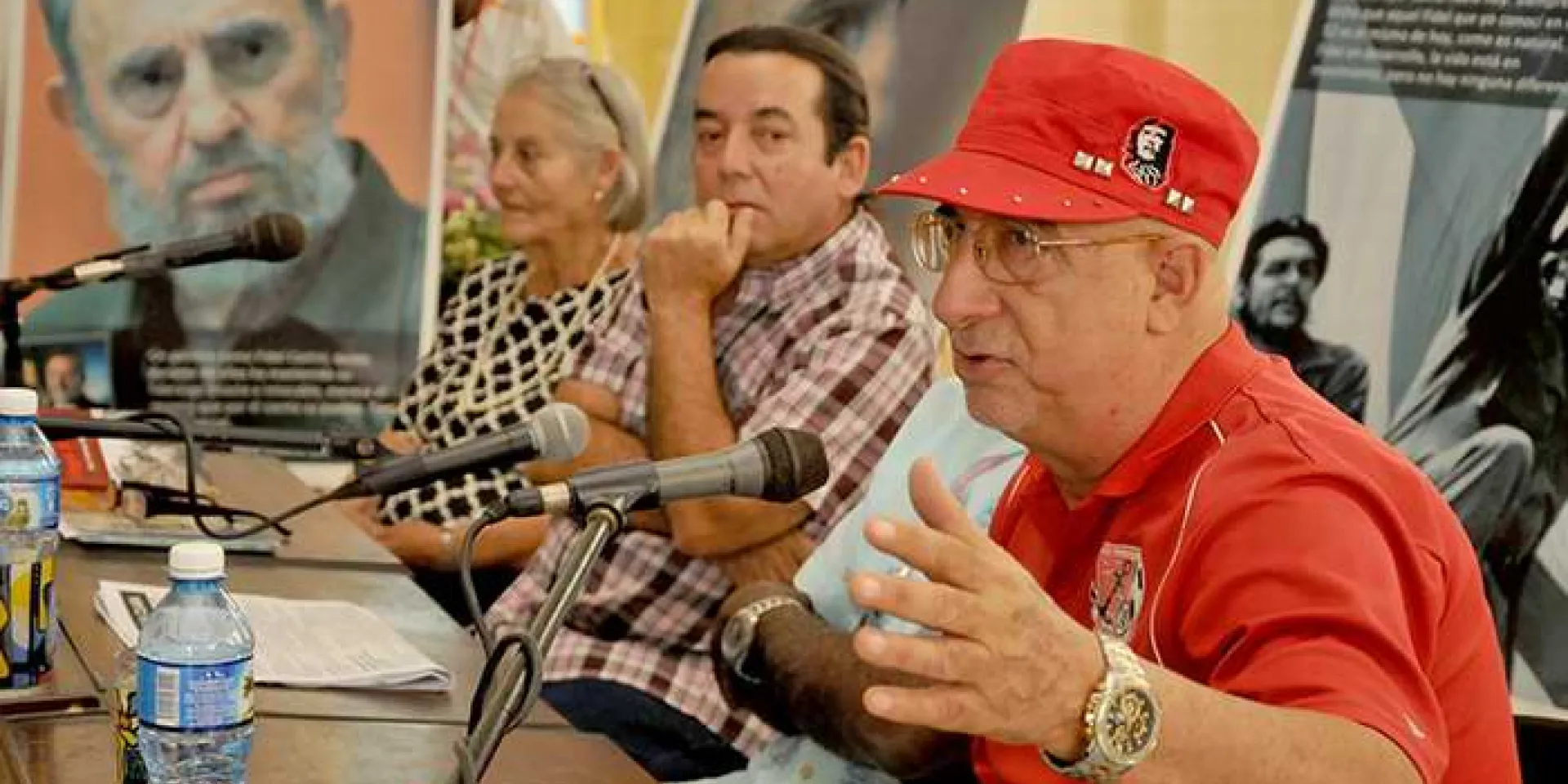 Presentación del Libro: "Y en eso llego Fidel"