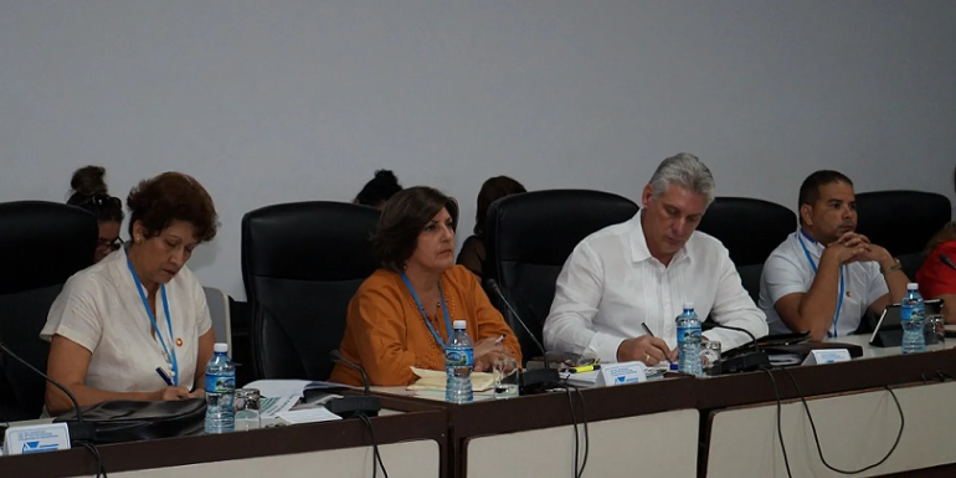 Miguel Díaz-Canel en la comisión de Atención a la Juventud, la Niñez y la Igualdad de Derechos de la Mujer