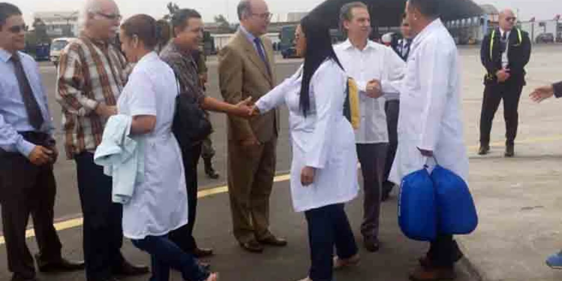 Médicos cubanos arriban a Perú