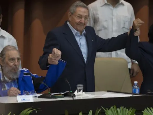 Fidel Castro en la clausura del VII Congreso del PCC