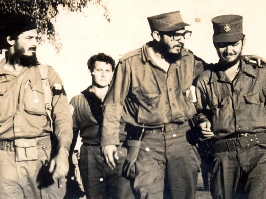 Fidel Castro junto a los Comandantes Augusto Martínez Sánchez y Delio Gómez Ochoa