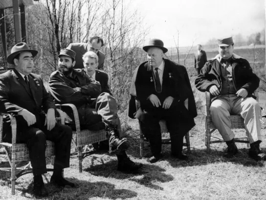Fidel Castro, Nikita Jrushchov, Leonid Brézhnev y Emilio Aragonés en la URSS Fidel Castro, Nikita Jrushchov, Leonid Brézhnev y Emilio Aragonés