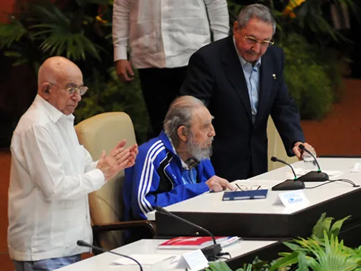 Fidel Castro en la clausura del VII Congreso del Partido Comunista de Cuba