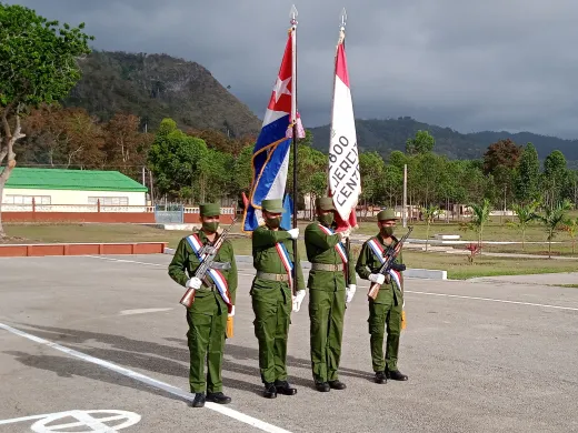 Celebran en territorio espirituano aniversario 61 del Ejército central. Foto: Radio Rebelde Celebran en territorio espirituano aniversario 61 del Ejército central. Foto: Radio Rebelde