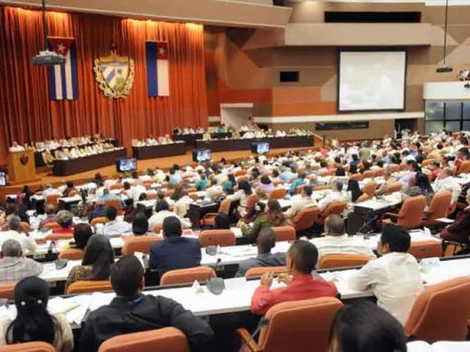 Parlamento Cubano reunido en la Asamblea Nacional