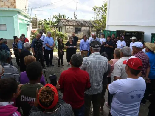 El respaldo al voto unido de cara a los comicios del próximo 26 de marzo, ha prevalecido en los intercambios de los candidatos a diputados con sus electores. Foto: Estudios Revolución El respaldo al voto unido de cara a los comicios del próximo 26 de marzo, ha prevalecido en los intercambios de los candidatos a diputados con sus electores. Foto: Estudios Revolución