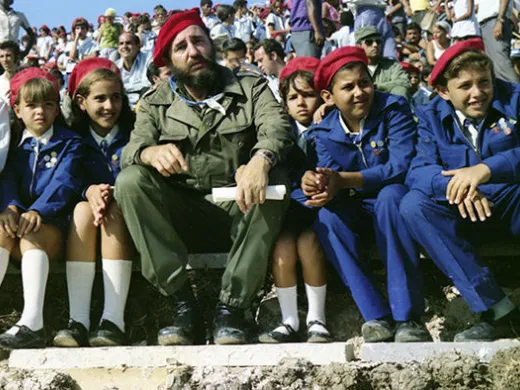 El documental seleccionado para abrir el encuentro resulta integral y engloba una serie de momentos del líder histórico tomados por el lente de Roberto Chile desde la década de 1980 hasta que dejó de ser el presidente de los Consejos de Estado y de Ministros de la Isla El documental seleccionado para abrir el encuentro resulta integral y engloba una serie de momentos del líder histórico tomados por el lente de Roberto Chile desde la década de 1980 hasta que dejó de ser el presidente de los Consejos de Estado y de Ministros de la Isla