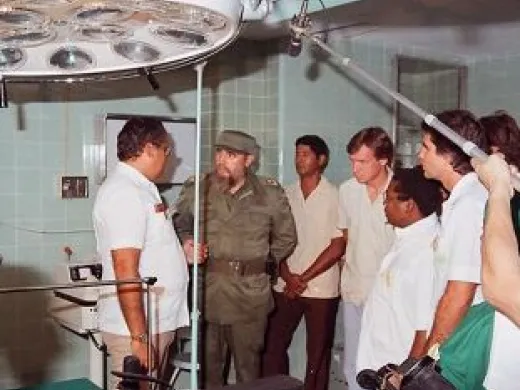 Fidel Castro en el hospital Julio Trigo