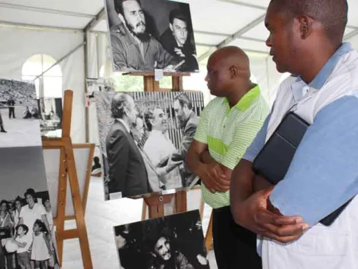 Exposición en Sudáfrica en homenaje a Fidel Castro Ruz Exposición en Sudáfrica en homenaje a Fidel Castro Ruz
