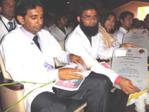 Médicos de Pakistan graduados en Cuba
