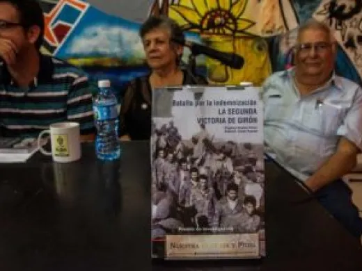Presentación del libro La indemnización. La Segunda Victoria de Girón, de los autores Eugenio Suárez y Acela A. Caner (Foto: Marcelino Vázquez/ ACN)