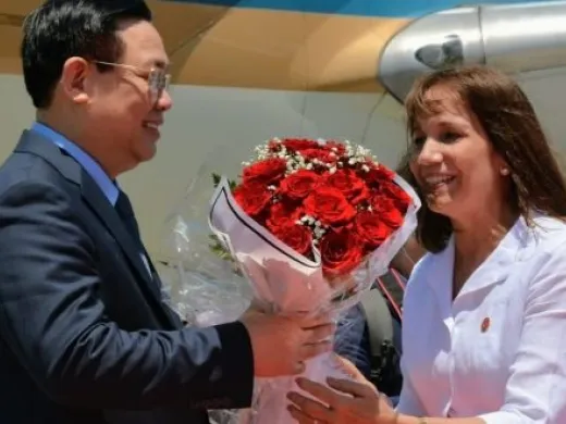 El presidente de la Asamblea Nacional, Vuong Dinh Hue, y Ana María Mari Machado, vicepresidenta del Parlamento cubano. Foto: Tony Hernández Mena. El presidente de la Asamblea Nacional, Vuong Dinh Hue, y Ana María Mari Machado, vicepresidenta del Parlamento cubano. Foto: Tony Hernández Mena.