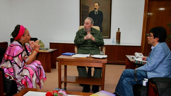 Fidel sostiene encuentro con la senadora colombiana Piedad Córdoba, líder del movimiento Colombianos y Colombianas por la Paz