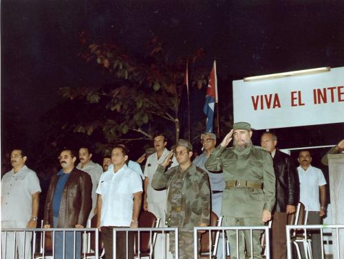 fidel en acto de amistad cubano-angolano