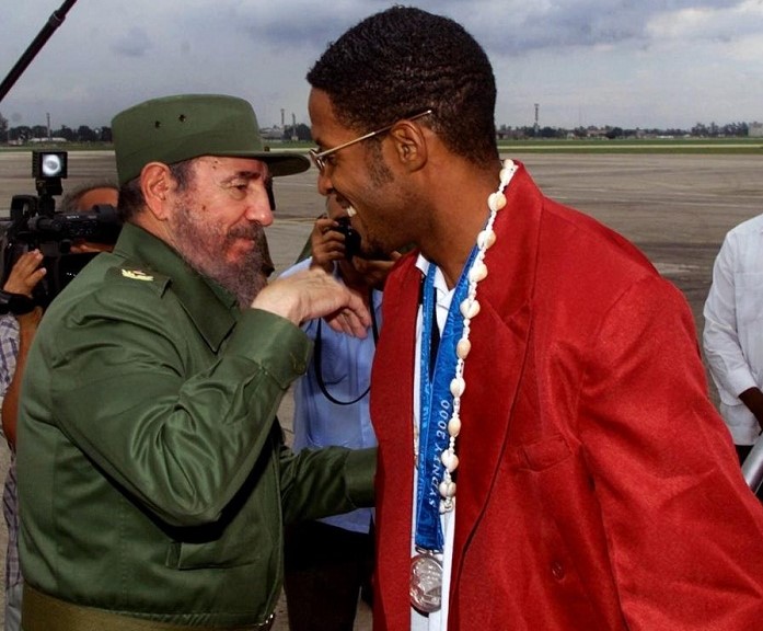 fidel recibe a delegacion cubana_sidney