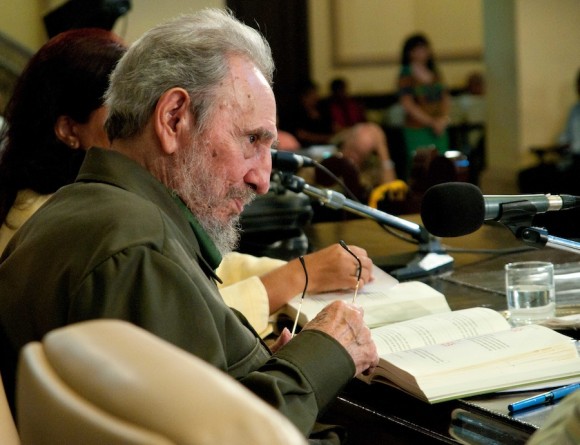 fidel presenta libro “La contraofensiva estratégica”